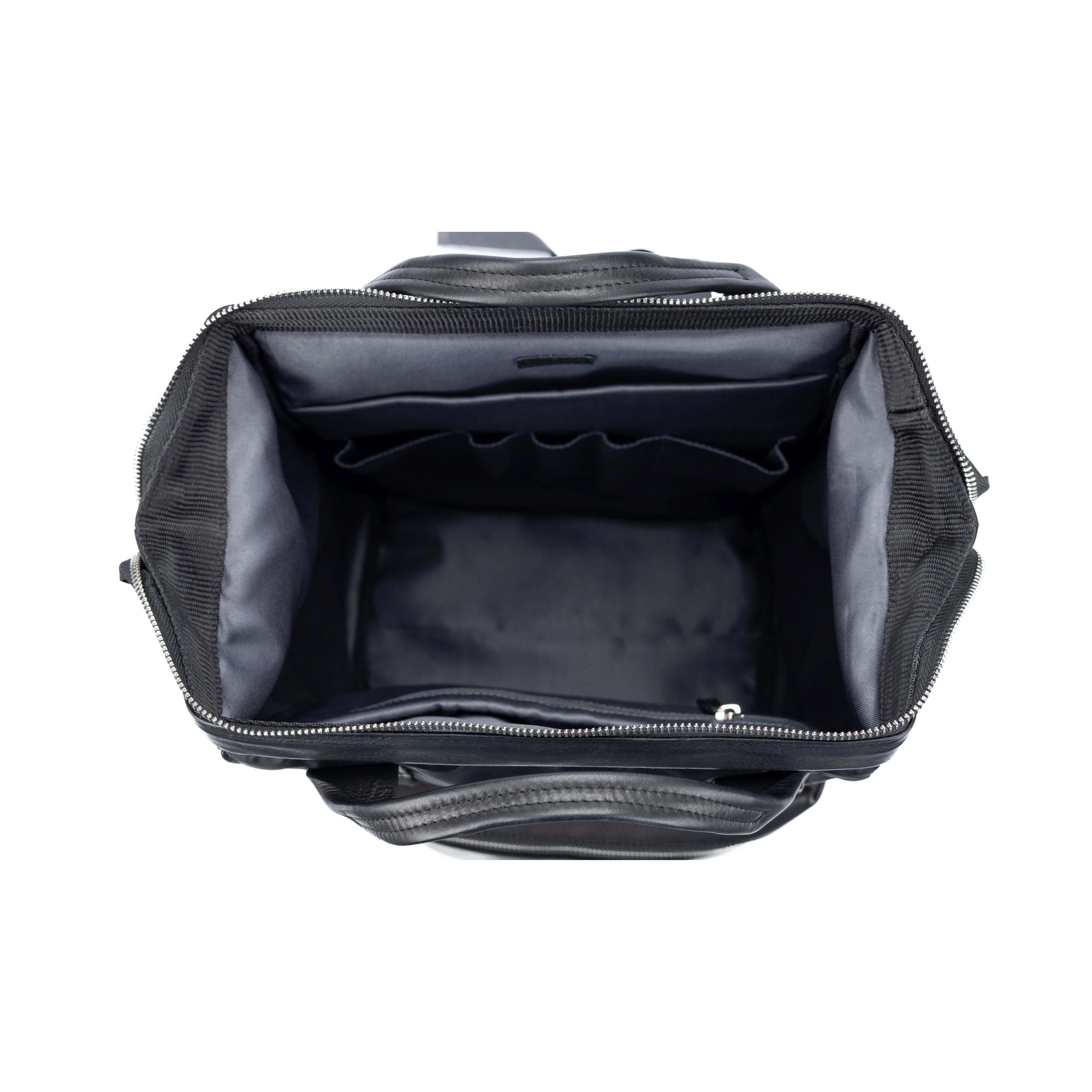 Italienischer Rucksack aus Nylon und echtem Leder – wasserabweisend, schwarz, elegantes Design mit glänzenden Nickel-Details, handgefertigt in Italien