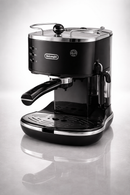 DeLonghi Espresso Maschine Zubereitung Cappuccino zuhause