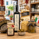 Italienische Feinkost Gourmet Geschenkbox mit kalabrischen Spezialitäten - Pasta Colacchio, Olivenöl Olia, Mousse di Cipolla und grüne Oliven in elegantem Premium Weidenkorb