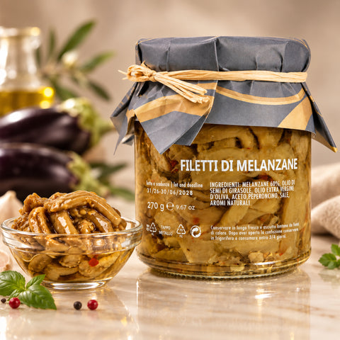 Filetti di Melanzane aus Sizilien – Auberginenfilets in Öl, 270g – Produktaufnahme mit dezenter Spiegelung