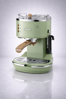     DeLonghi ECOV 310.GR Espressomaschine grün Vintage freigestellt