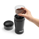 Kaffeebohnen einfüllen in elektrische Kaffeemühle – ideal für Espresso und Filterkaffee