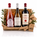 Premium italienisches Weinpaket mit Roséwein Rosa dei Frati, Madre Goccia Weißwein und Montepulciano Rotwein in rustikaler Holzbox 🇮🇹