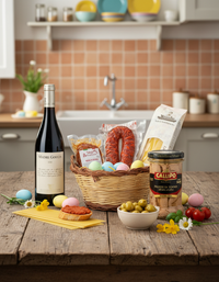 Italienischer Osterkorb mit Weißwein Madre Goccia, Salsiccia aus Kalabrien, Nduja, Thunfisch Callipo, Lasagne Pasta und Oliven – Bella Italia Store Delikatessen