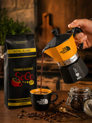     Espresso genießen mit Bialetti Kaffeemaschine in italienischer Atmosphäre