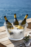 Perfekt gekühlt, bereit zum Genießen
Dieser Prosecco Extra Dry ist die ideale Wahl für warme Tage und stilvolle Abende.
Frisch, spritzig und einfach unwiderstehlich 
 Hol dir den Geschmack Italiens nach Hause

