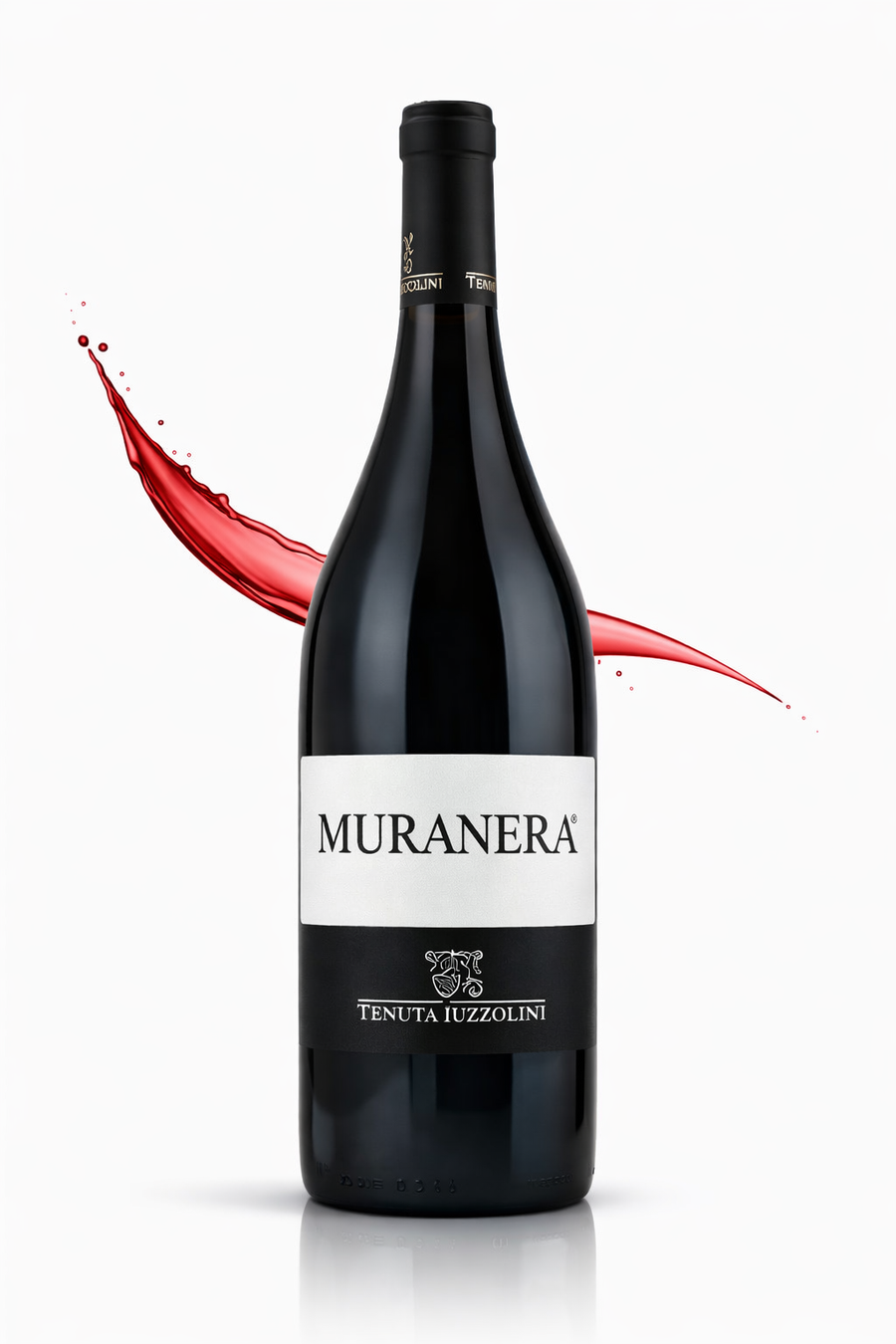 Muranera Rotwein Tenuta Iuzzolini Kalabrien – eleganter italienischer Premium Rotwein mit rotem Weinsplash auf weißem Hintergrund