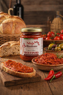 Nduja di Spilinga Bellantone im Glas mit Brot und Chili