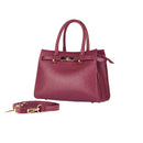 RB1016X | Borsa Donna a Mano in Vera Pelle Made in Italy con tracolla removibile. Attacchi con moschettoni in metallo Oro Lucido. Colore Bordeaux. Dimensioni: cm 28 x 20 x 14 + 12,5-0