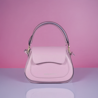 Italienische Damen Schultertasche aus echtem Leder in zartem Rosa – Handgefertigt in Italien, elegantes Design mit abnehmbarem Henkel, hochwertige Verarbeitung für stilvolle Auftritte