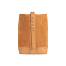 Damen Beuteltasche aus echtem Leder in Cognacbraun – Handgefertigt in Italien, elegantes Design mit verstellbarem Schulterriemen, hochwertige Verarbeitung, perfekt für Alltag und besondere Anlässe.