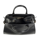 Italienische Damen Handtasche aus Echtleder – Modell Frida in Schwarz. Elegante Henkeltasche mit goldfarbenen Metall-Details, hochwertig handgefertigt in Italien.