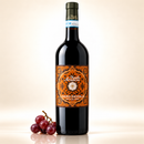 Feudo Arancio Nero d'Avola Sicilia DOC 2022 – 750 ml – mit roten Trauben auf cremefarbenem Hintergrund mit Spiegelung