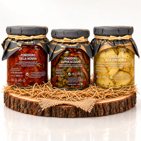 Sizilianische Antipasti 270g – Artischocken, Pomodori & mediterrane Feinkost aus Italien – Produktset auf der originalen Unterlage