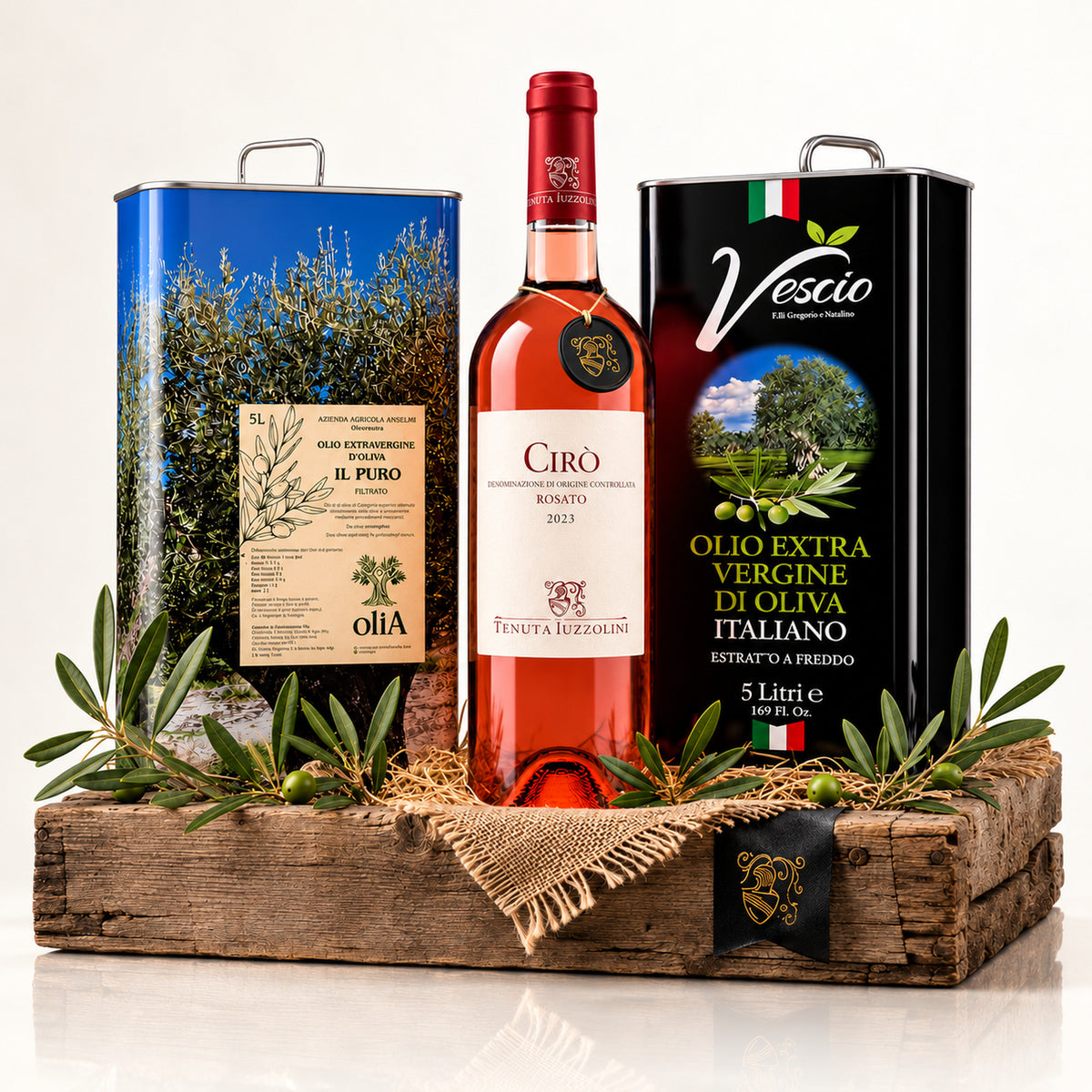 Italienisches Olivenöl Geschenkset – Premium Olivenöl aus Kalabrien mit Roséwein – Produktset auf der originalen Unterlage