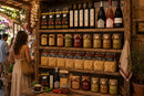 Italienische Feinkost Boutique mit Kaffee, Olivenöl, Wein, Pasta und sizilianischen Spezialitäten