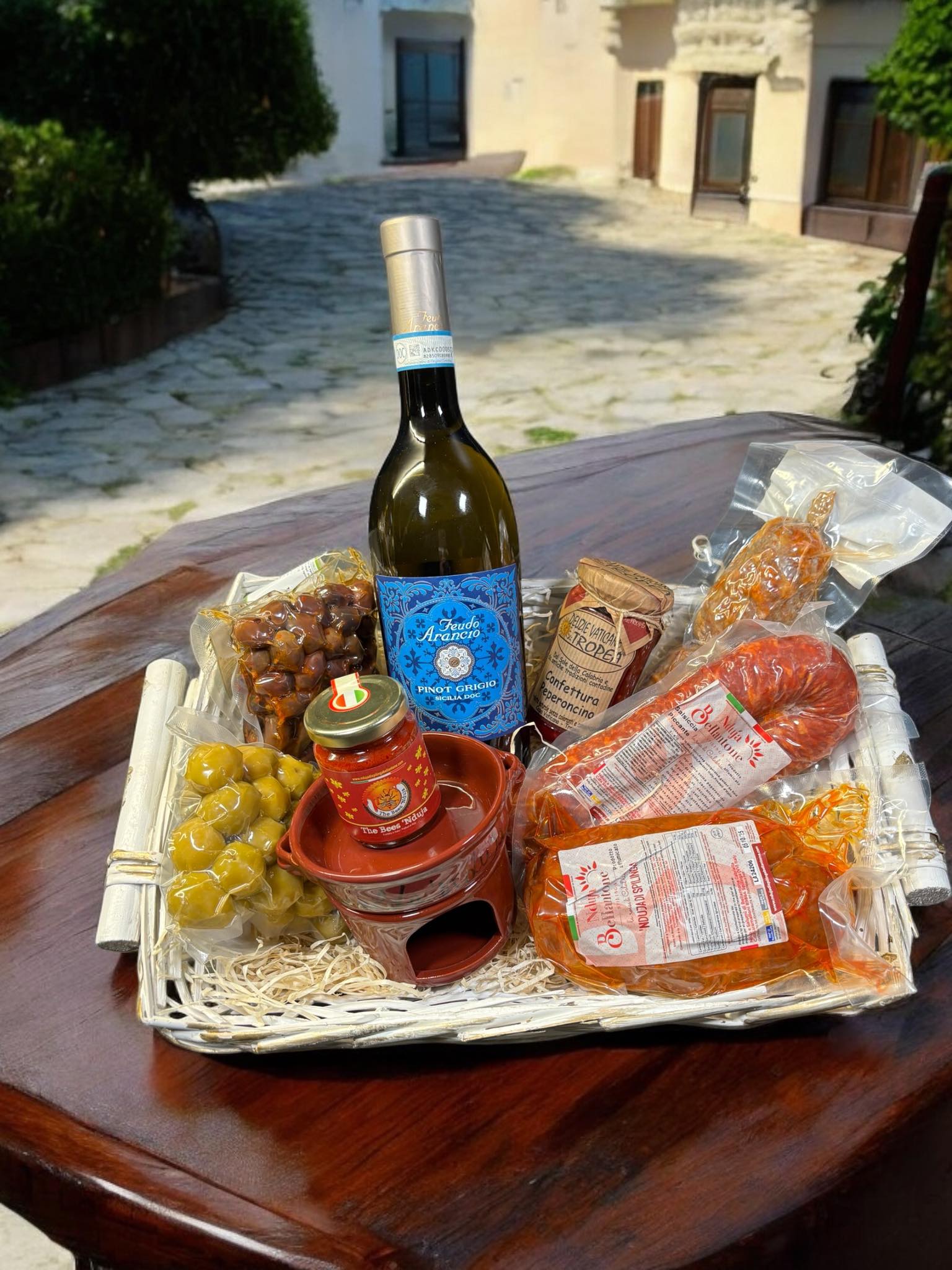 Rustikales Italienisches Paket mit Weißwein – Authentische Delikatessen aus Kalabrien